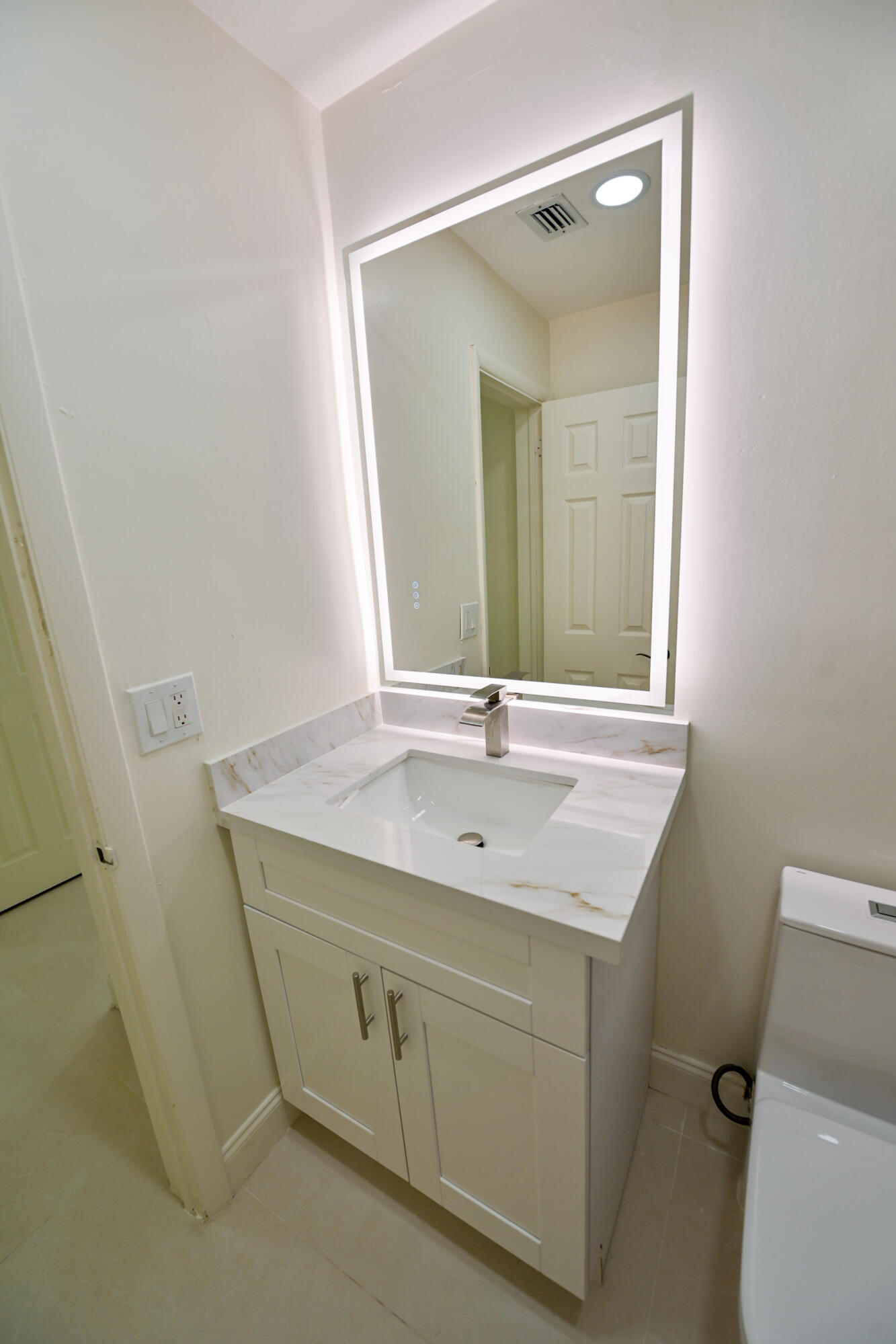 AVON HEIGHTS - Residential Lease