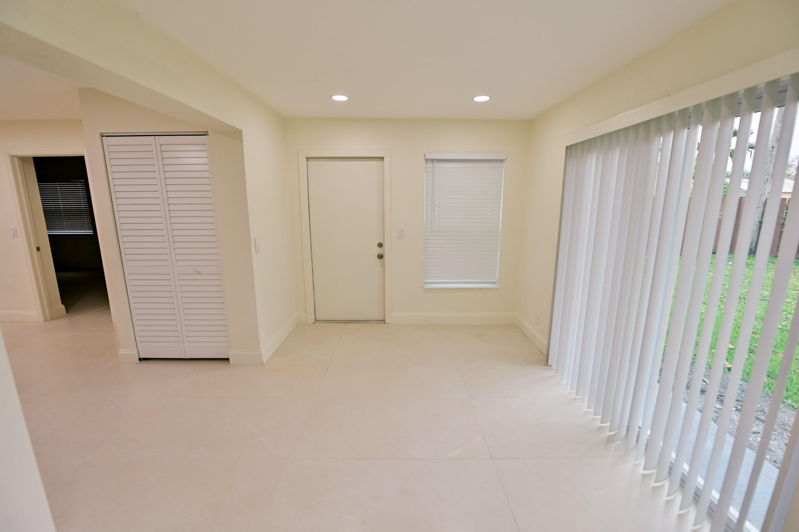 AVON HEIGHTS - Residential Lease