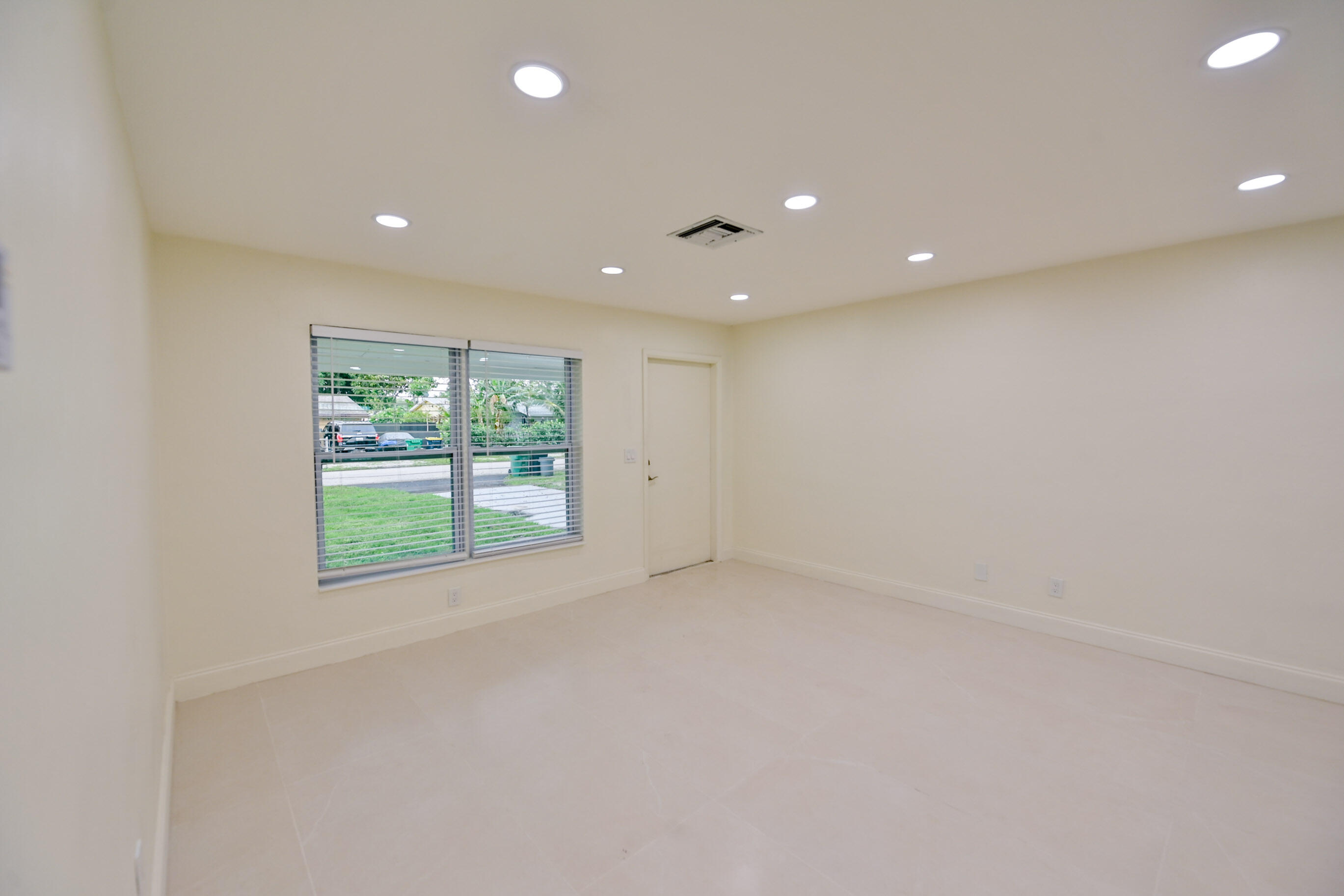 AVON HEIGHTS - Residential Lease