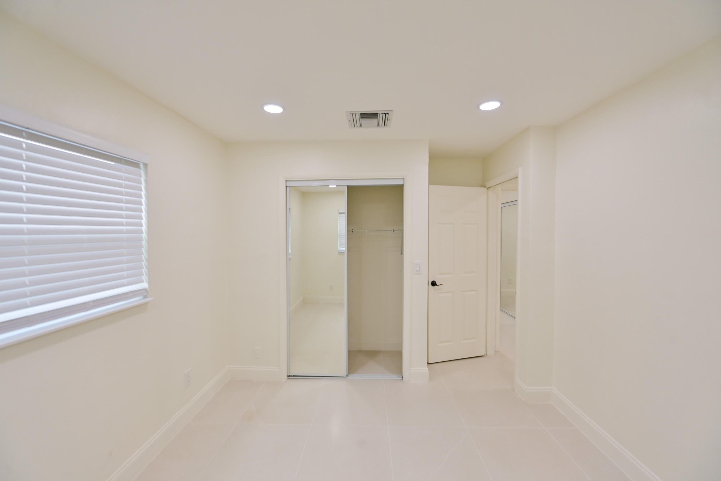 AVON HEIGHTS - Residential Lease