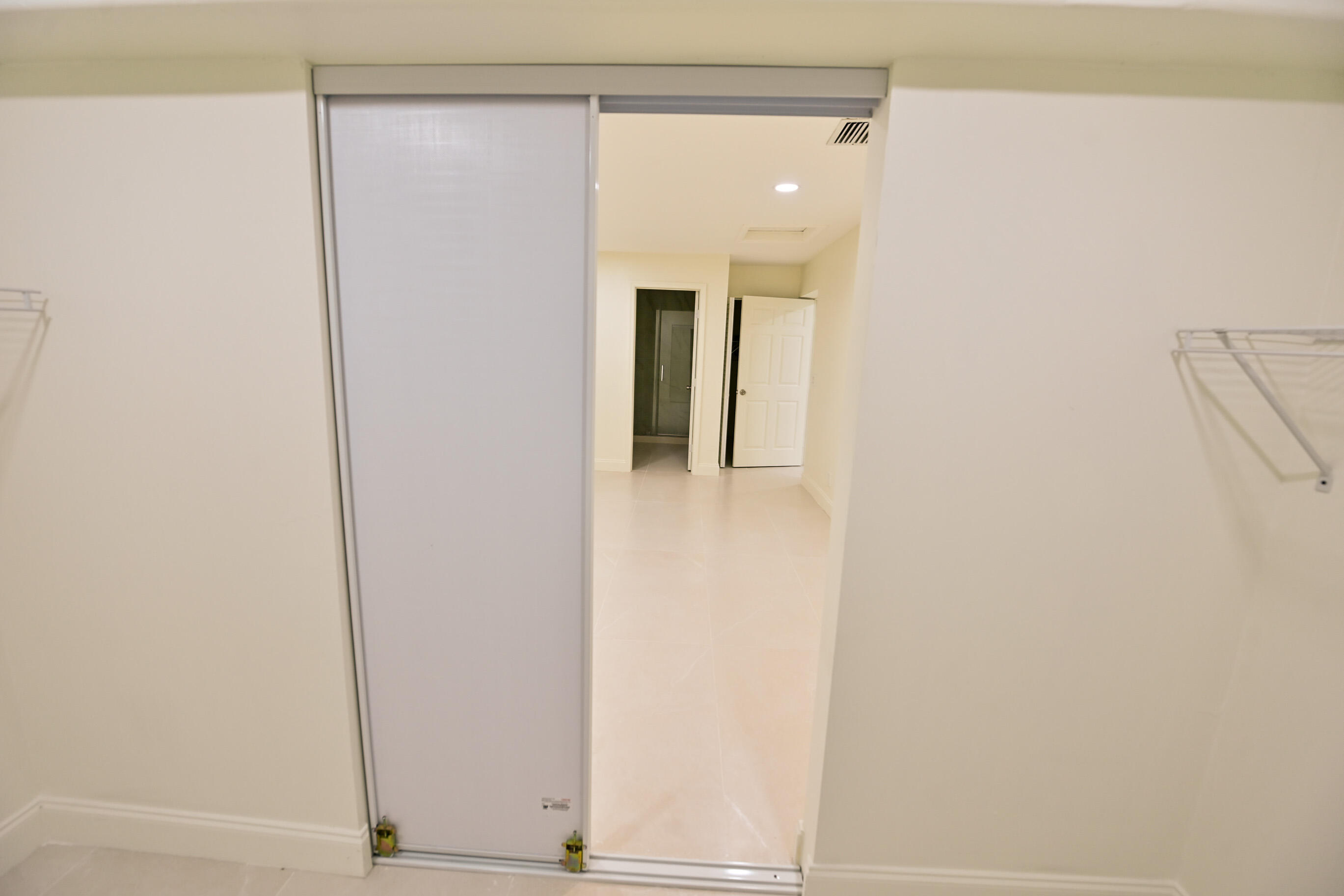 AVON HEIGHTS - Residential Lease