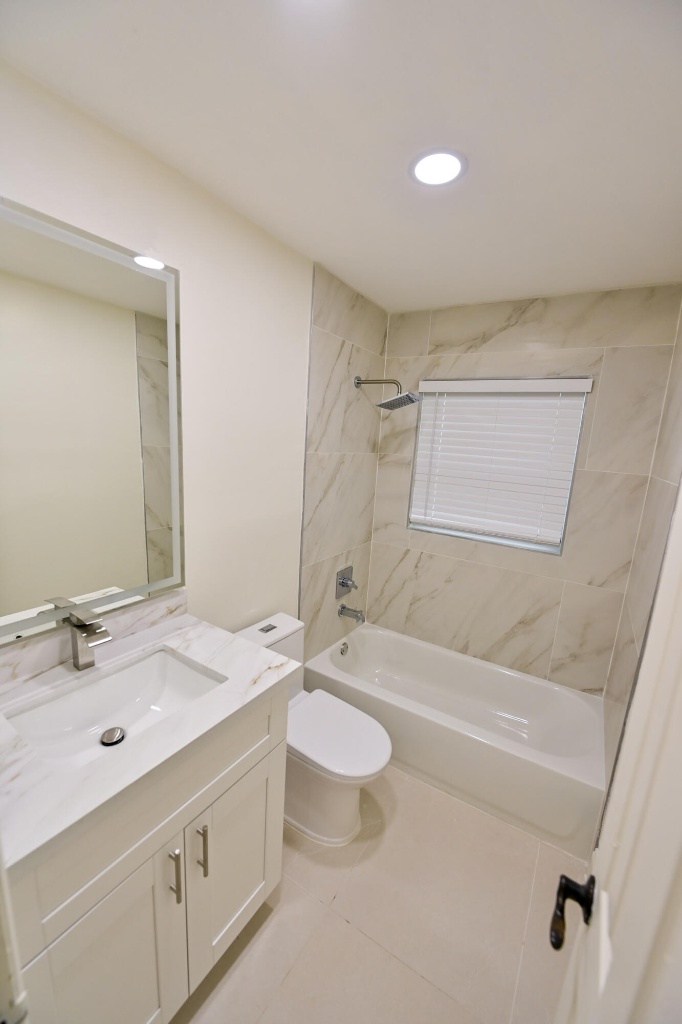 AVON HEIGHTS - Residential Lease