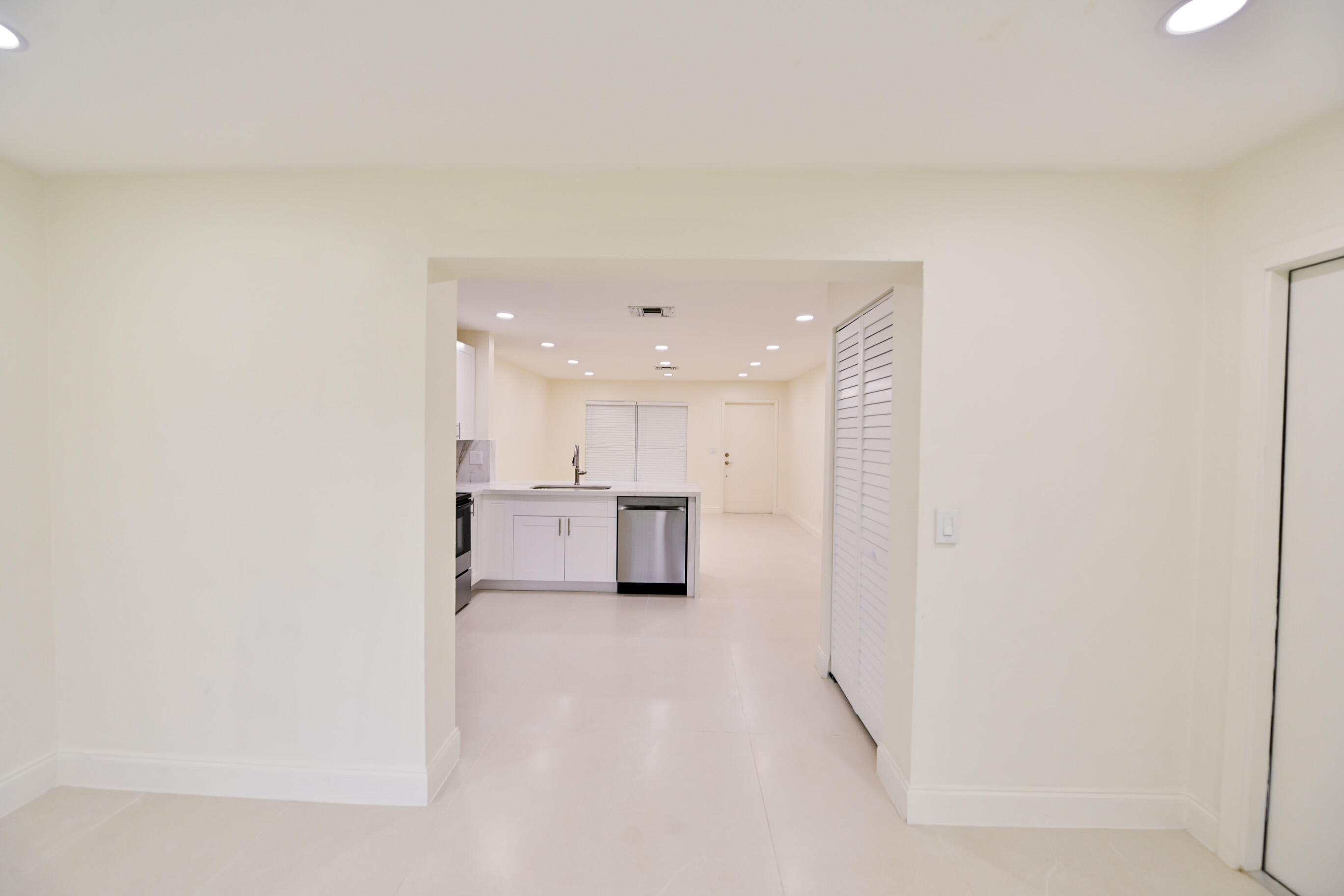 AVON HEIGHTS - Residential Lease