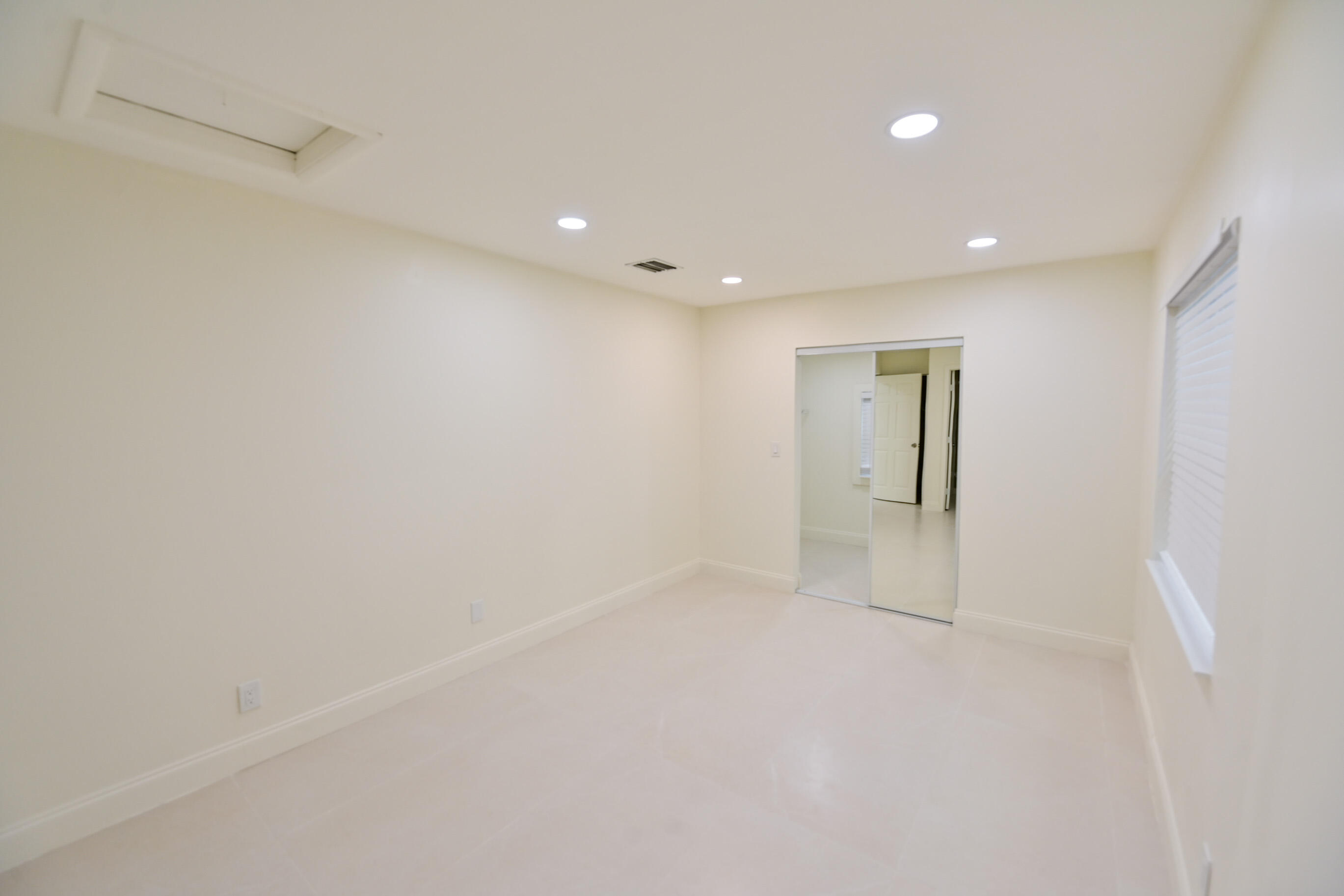 AVON HEIGHTS - Residential Lease