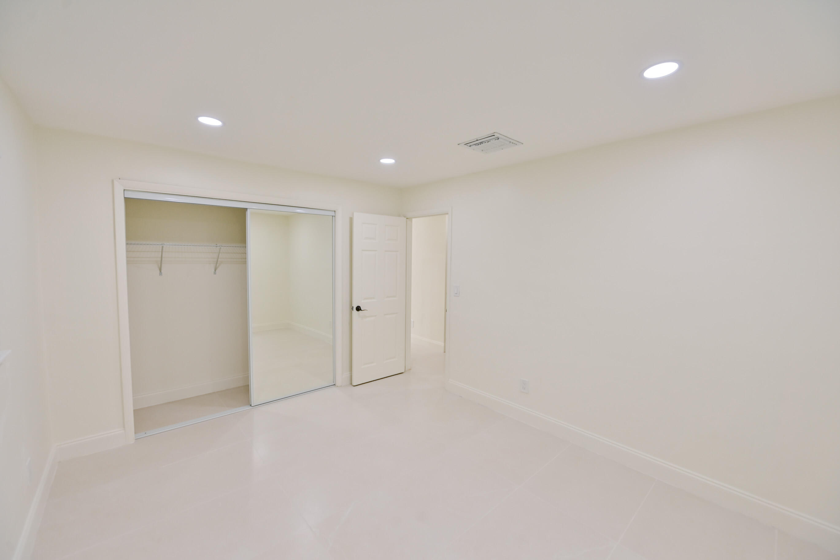 AVON HEIGHTS - Residential Lease