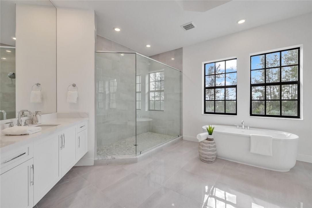 Parkland Bay 183-49 B - Residential