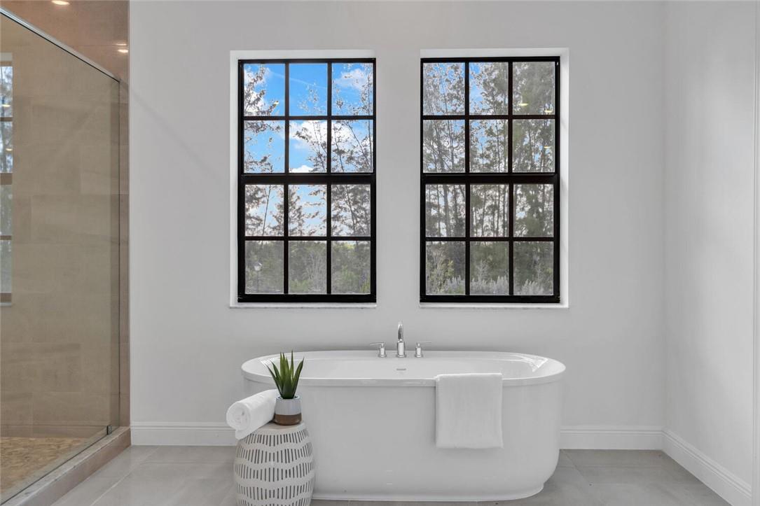 Parkland Bay 183-49 B - Residential