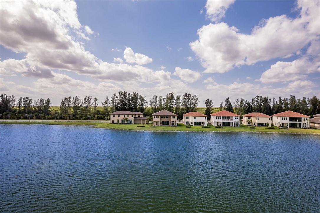 Parkland Bay 183-49 B - Residential