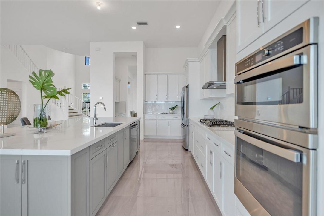 Parkland Bay 183-49 B - Residential