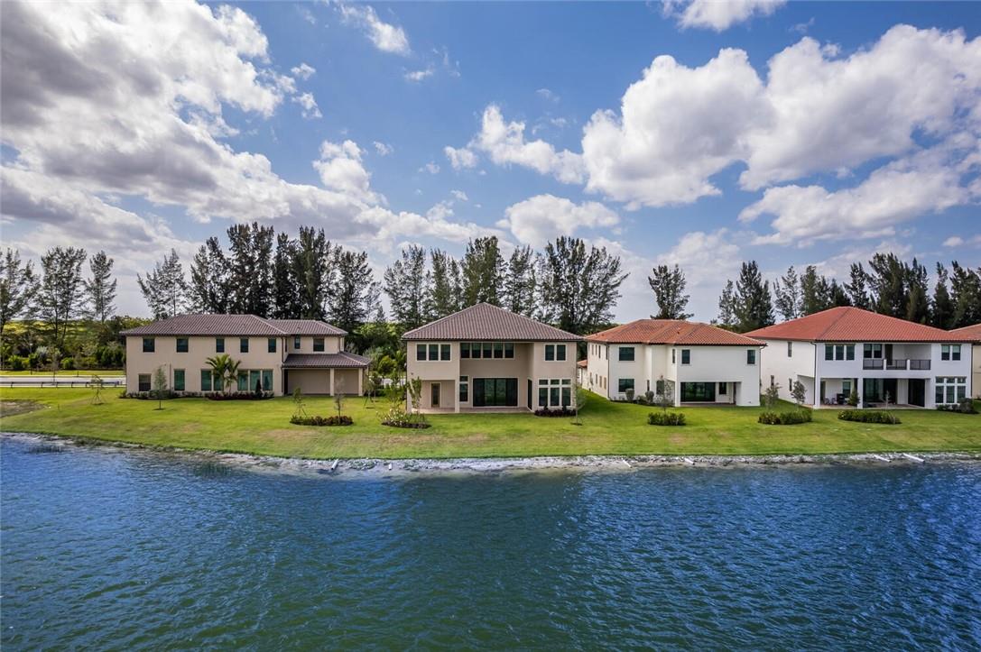 Parkland Bay 183-49 B - Residential