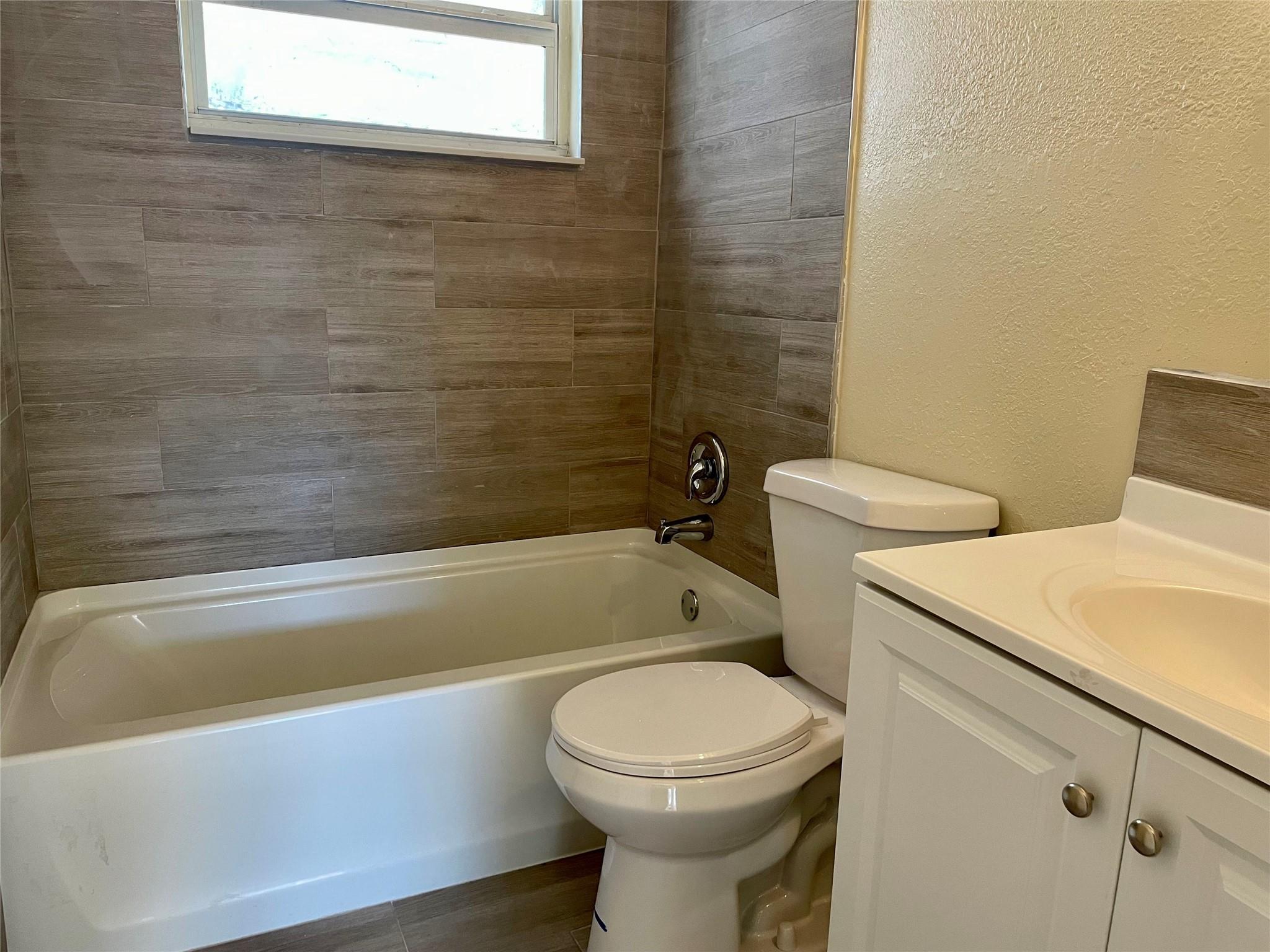 Washington Park Fourth Ad - Residential Lease