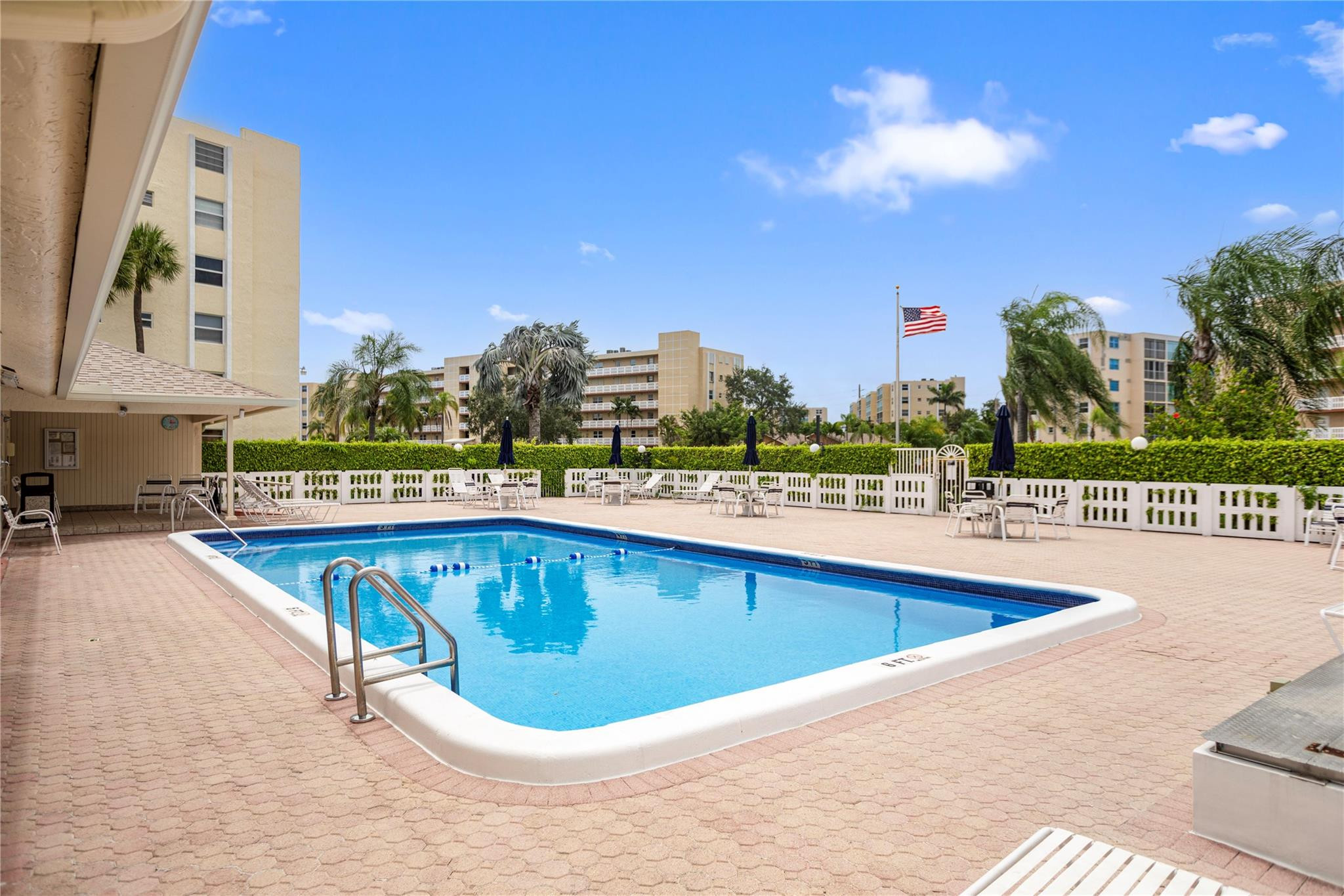 101 SE 3rd Avenue 605