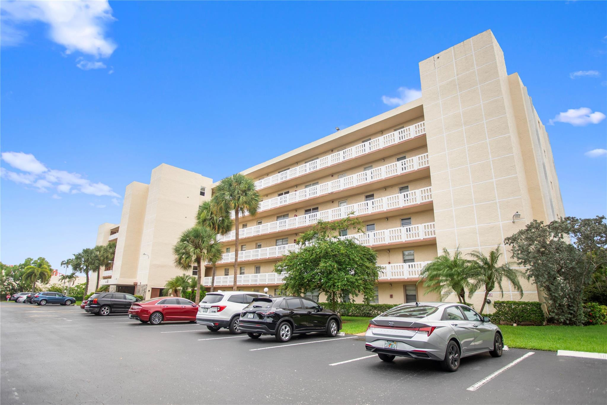 101 SE 3rd Avenue 605