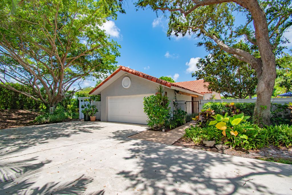 Photo of 1770 NW 22nd Avenue, Delray Beach, FL 33445 (MLS # R11041011)