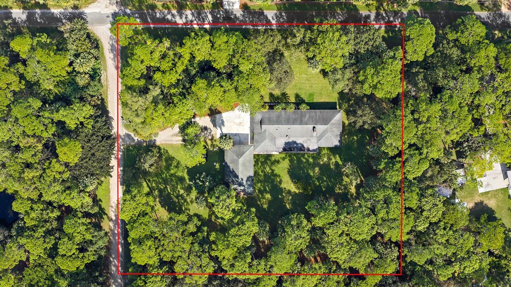 Photo of 16486 95th Avenue N, Jupiter, FL 33478 (MLS # R11143810)