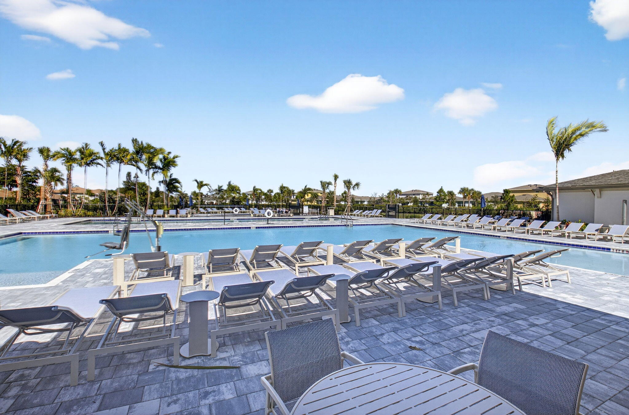 PALM GREENS AT VILLA DEL RAY CONDO II - Residential Lease