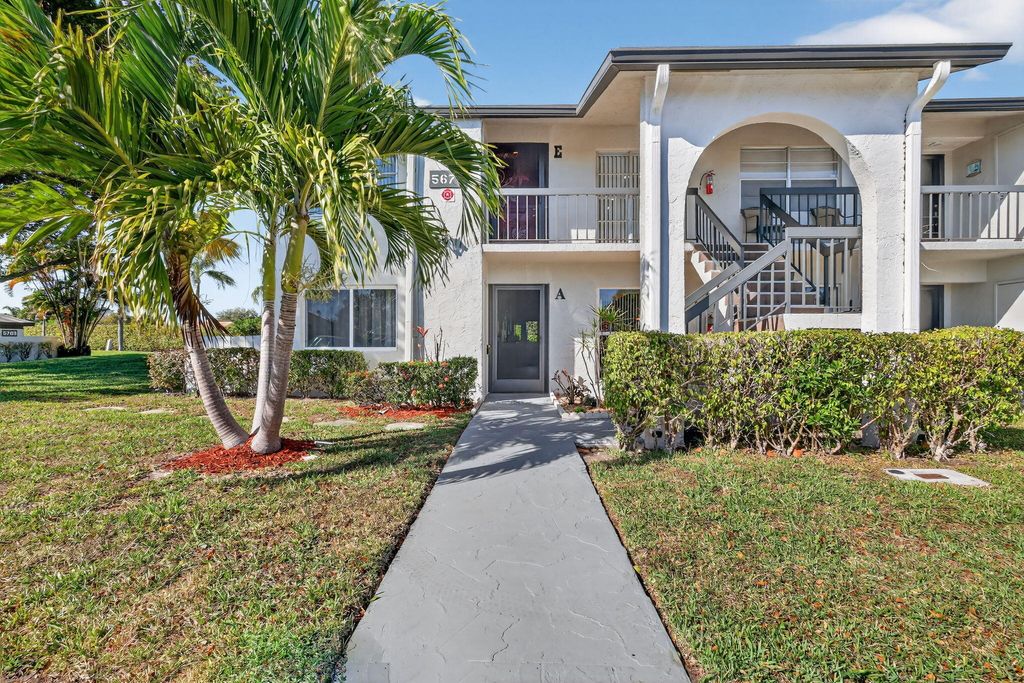 Photo of 5675 Queen Palm Ct #E, Delray Beach, FL 33484 (MLS # R11166186)