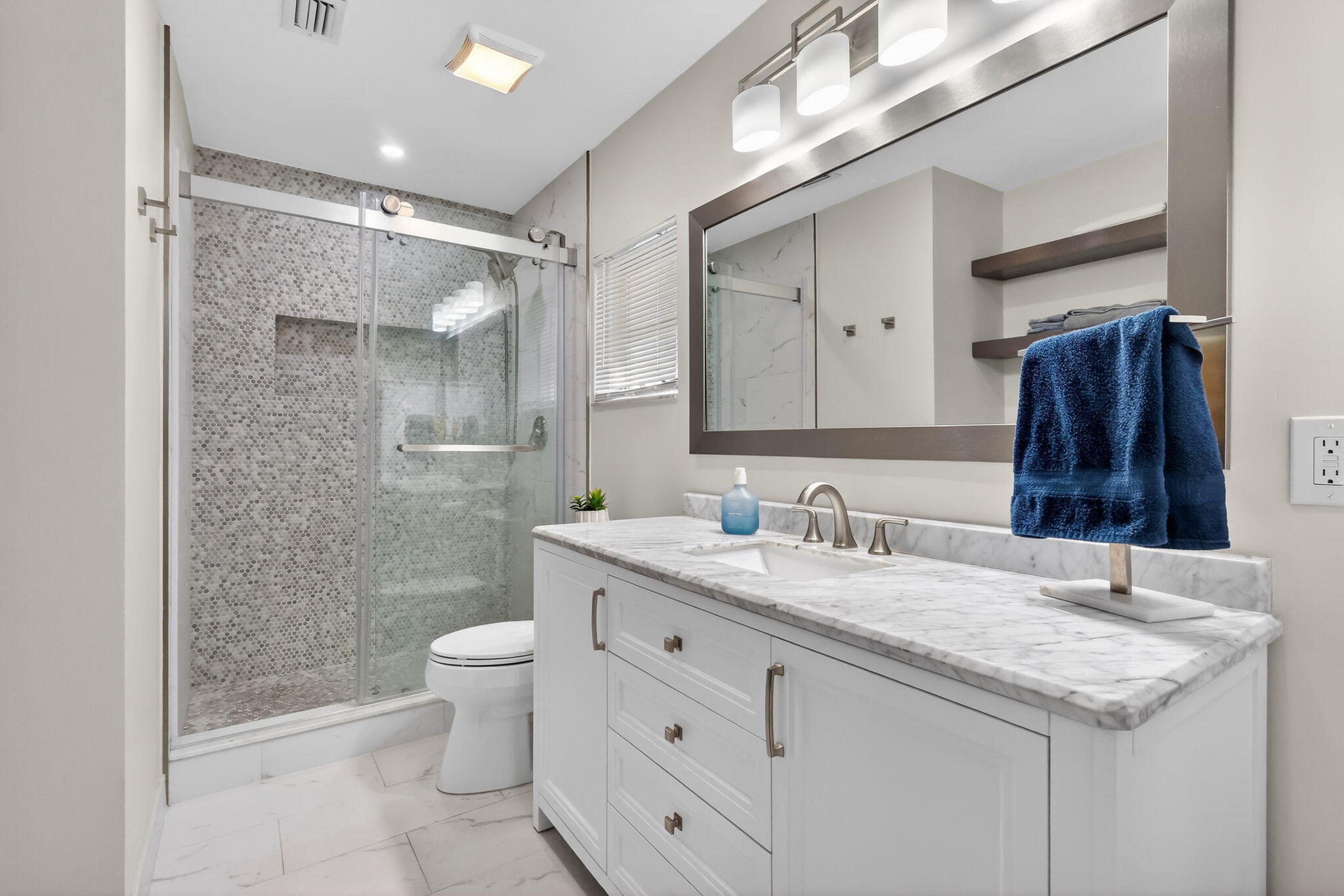 PALM GREENS AT VILLA DEL RAY CONDO II - Residential Lease