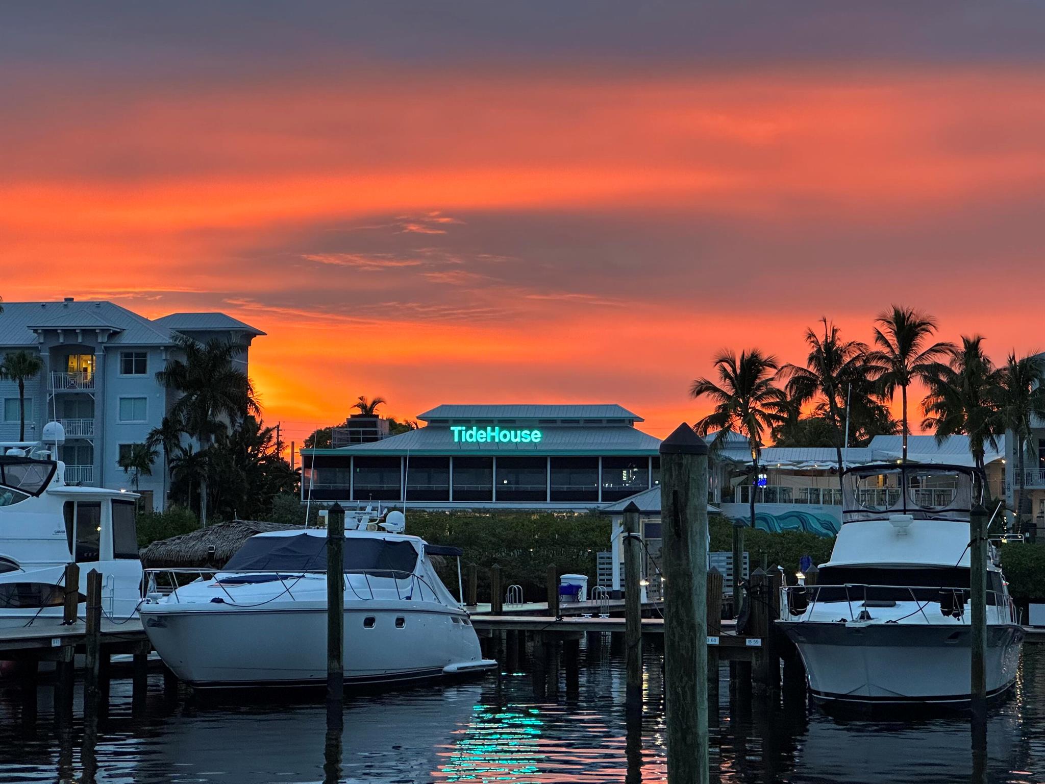 HARBORAGE YACHT CONDO - Residential Lease