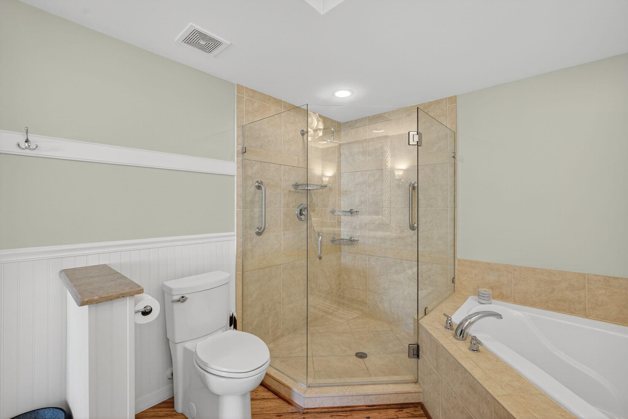 HARBORAGE YACHT CONDO - Residential Lease