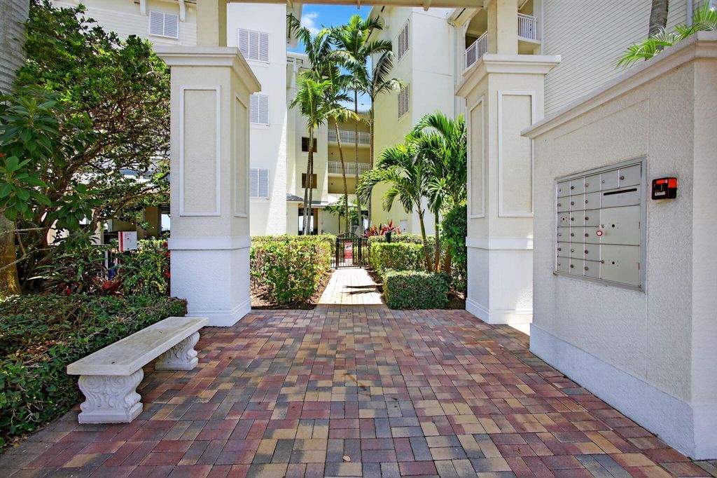 Photo of 275 NW Flagler Avenue #204, Stuart, FL 34994 (MLS # R11118876)