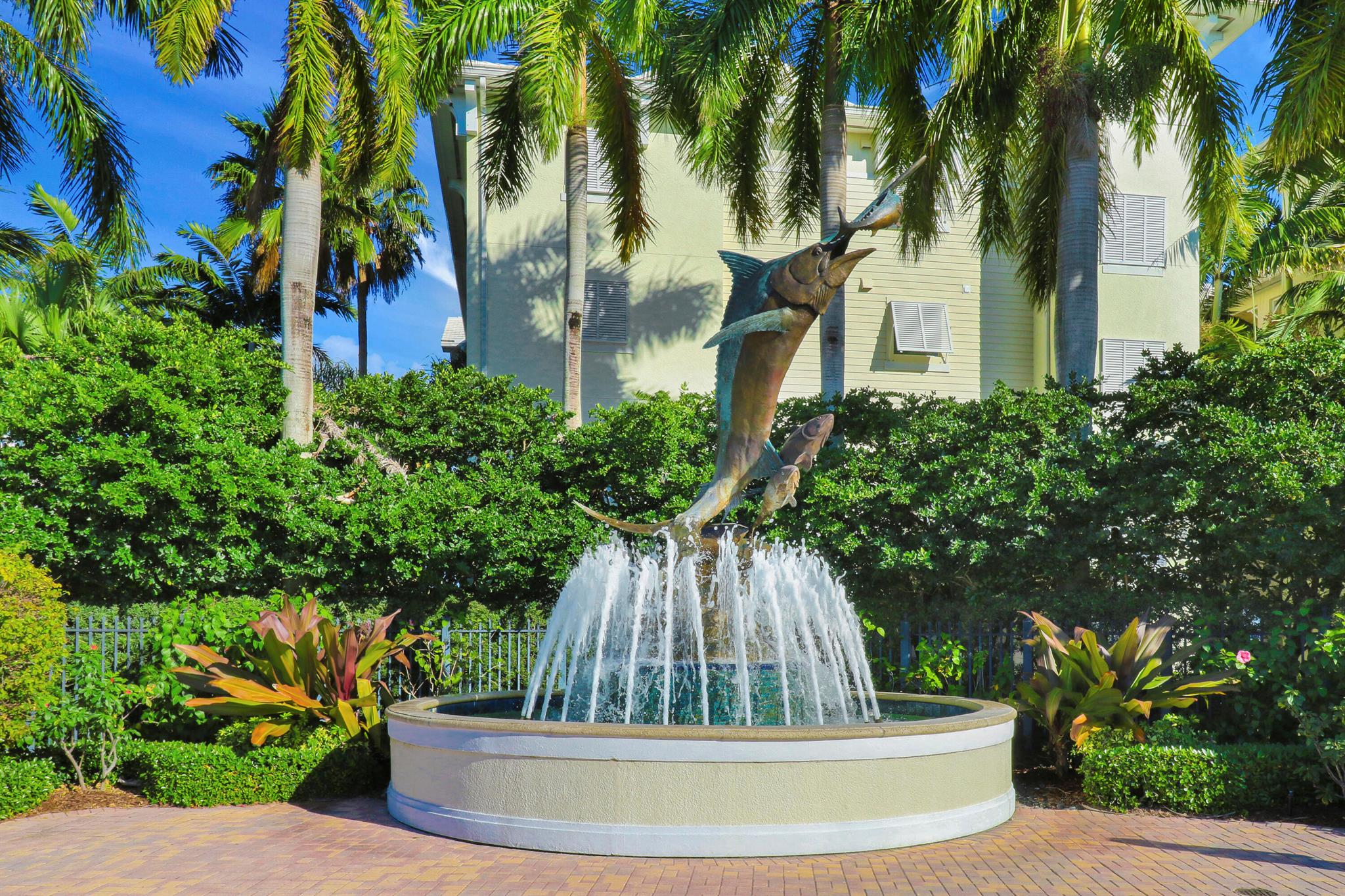 HARBORAGE YACHT CONDO - Residential Lease