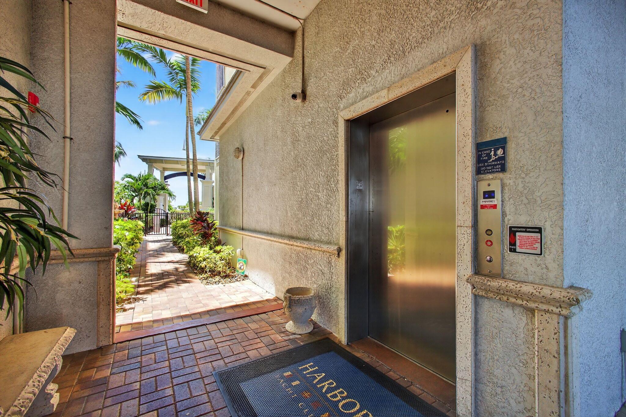 HARBORAGE YACHT CONDO - Residential Lease