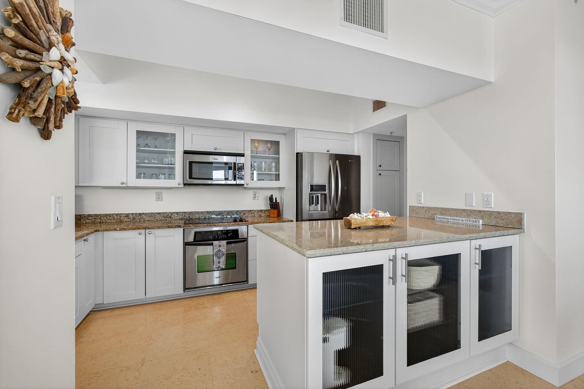HARBORAGE YACHT CONDO - Residential Lease