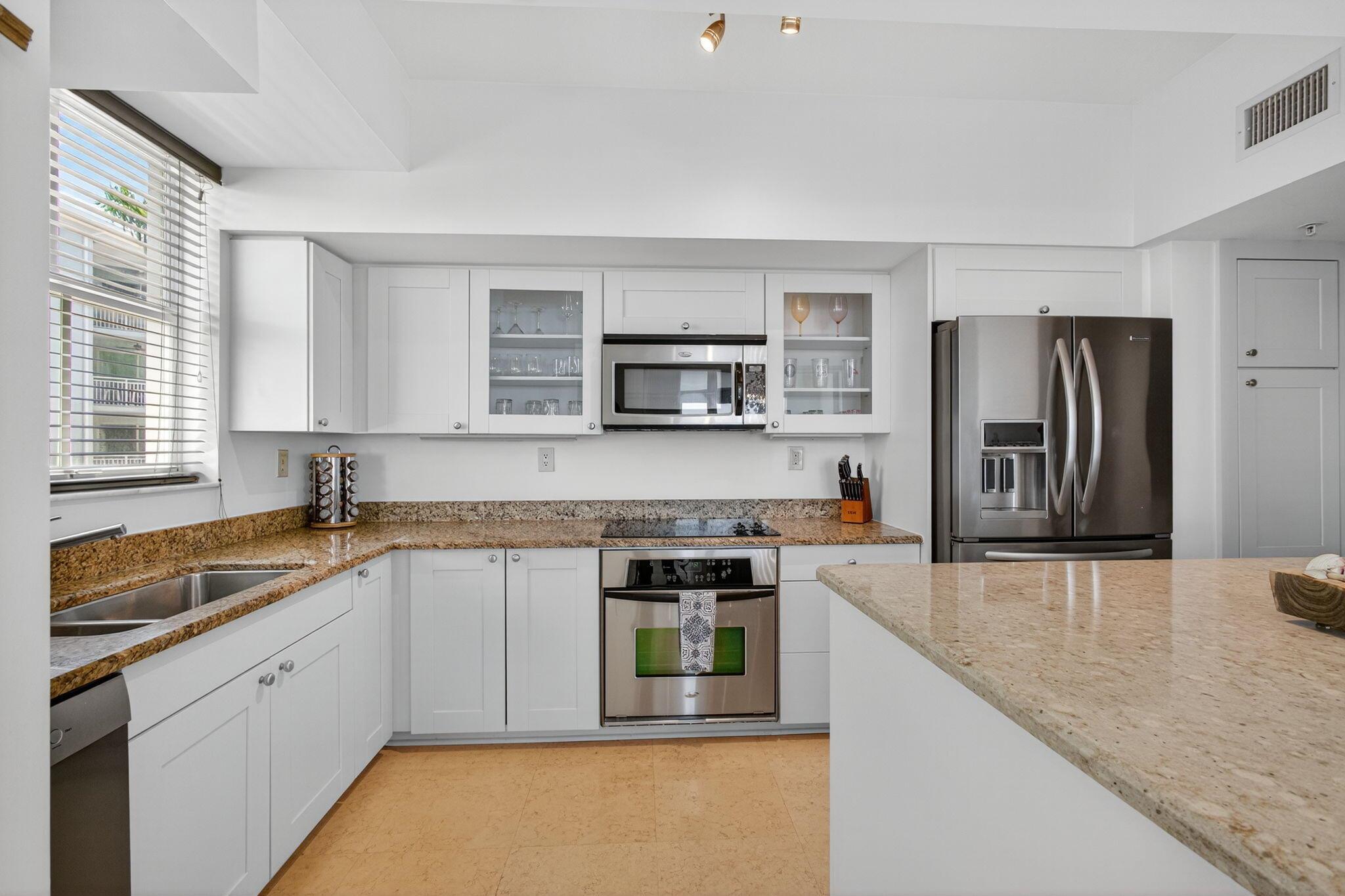 HARBORAGE YACHT CONDO - Residential Lease