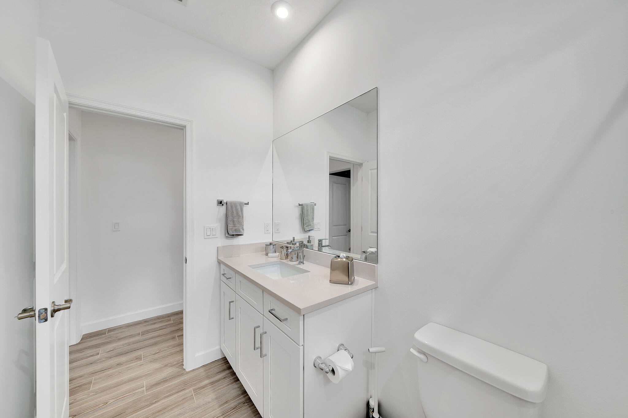 TELARO AT SOUTHERN GROVE - Residential