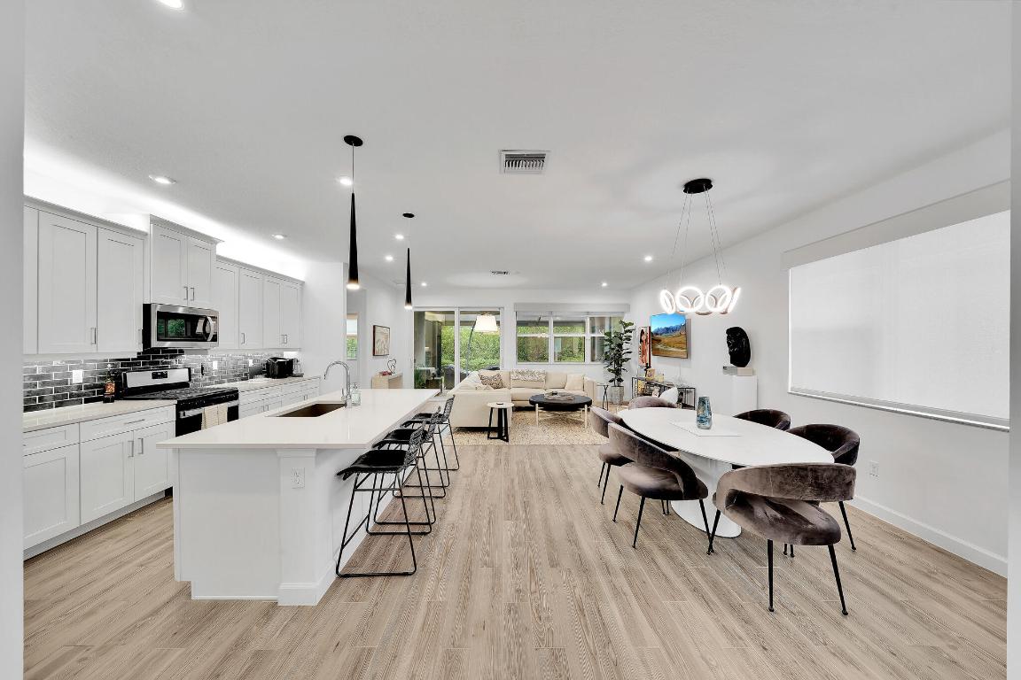 TELARO AT SOUTHERN GROVE - Residential