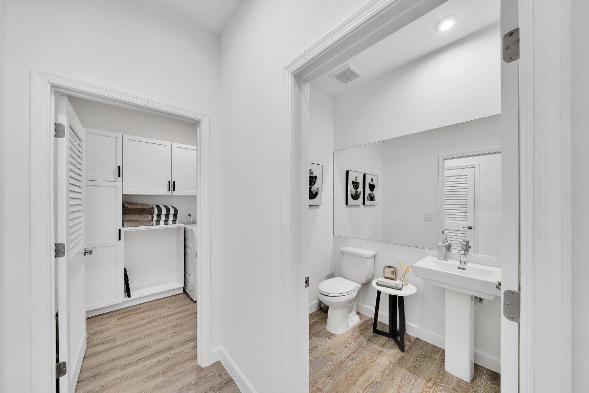 TELARO AT SOUTHERN GROVE - Residential