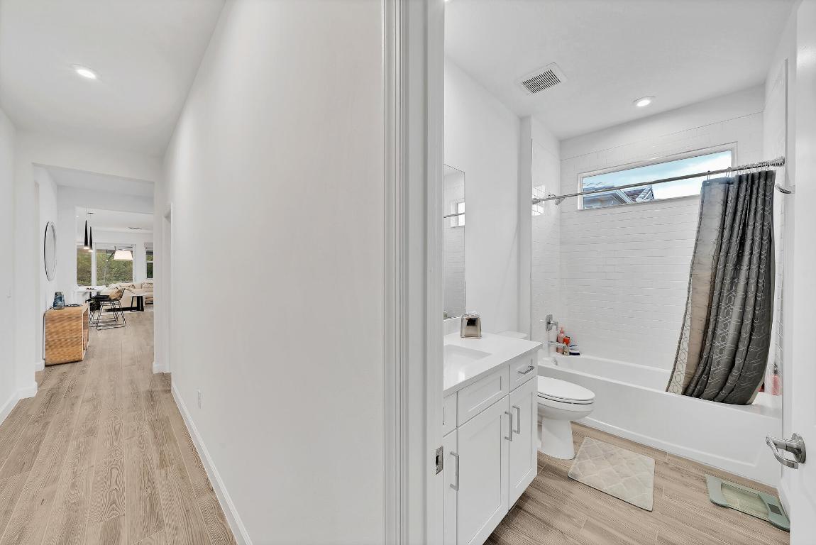 TELARO AT SOUTHERN GROVE - Residential