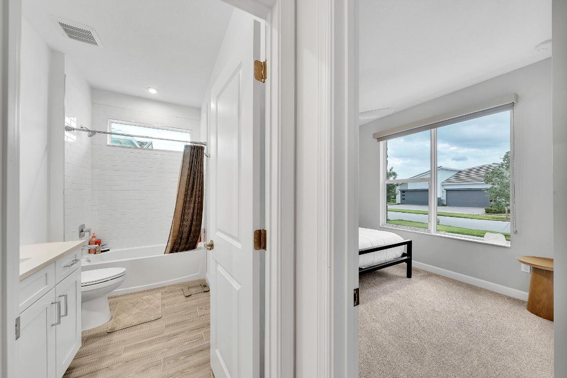 TELARO AT SOUTHERN GROVE - Residential