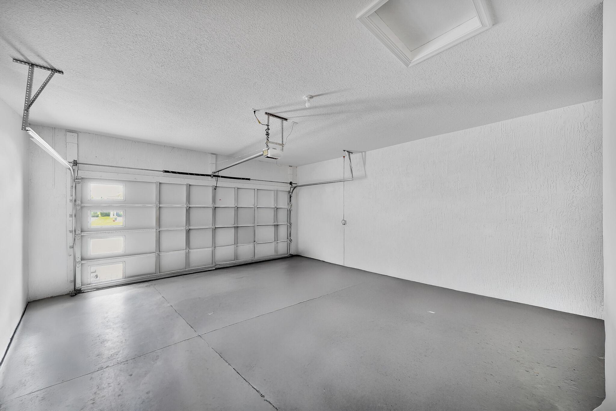 TELARO AT SOUTHERN GROVE - Residential