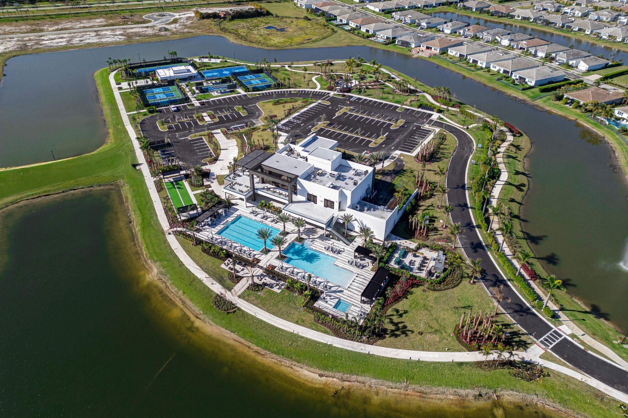 TELARO AT SOUTHERN GROVE - Residential