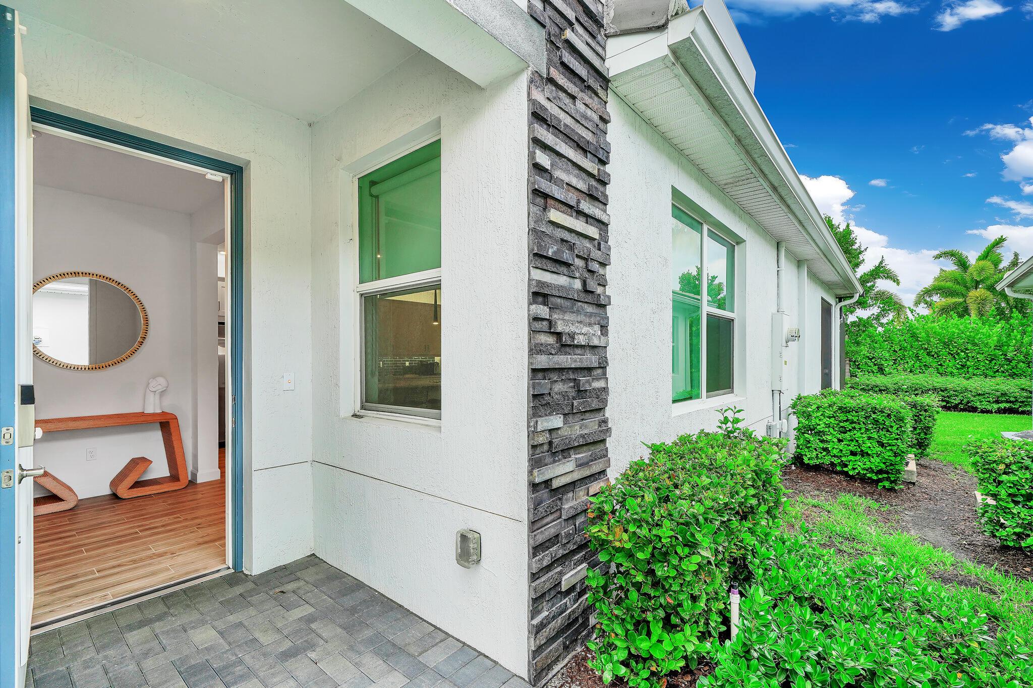 TELARO AT SOUTHERN GROVE - Residential