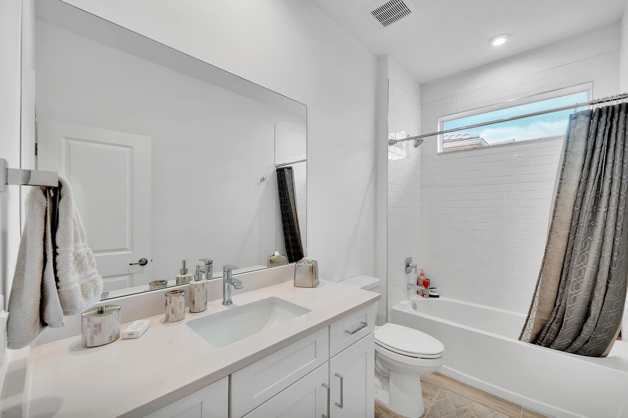 TELARO AT SOUTHERN GROVE - Residential