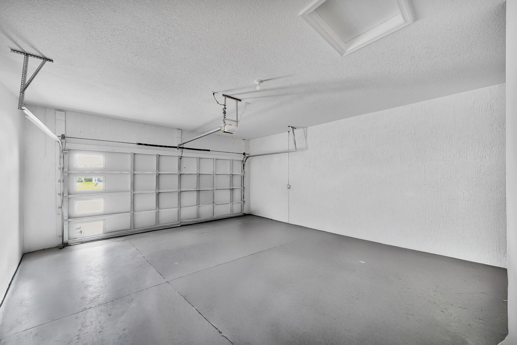 TELARO AT SOUTHERN GROVE - Residential