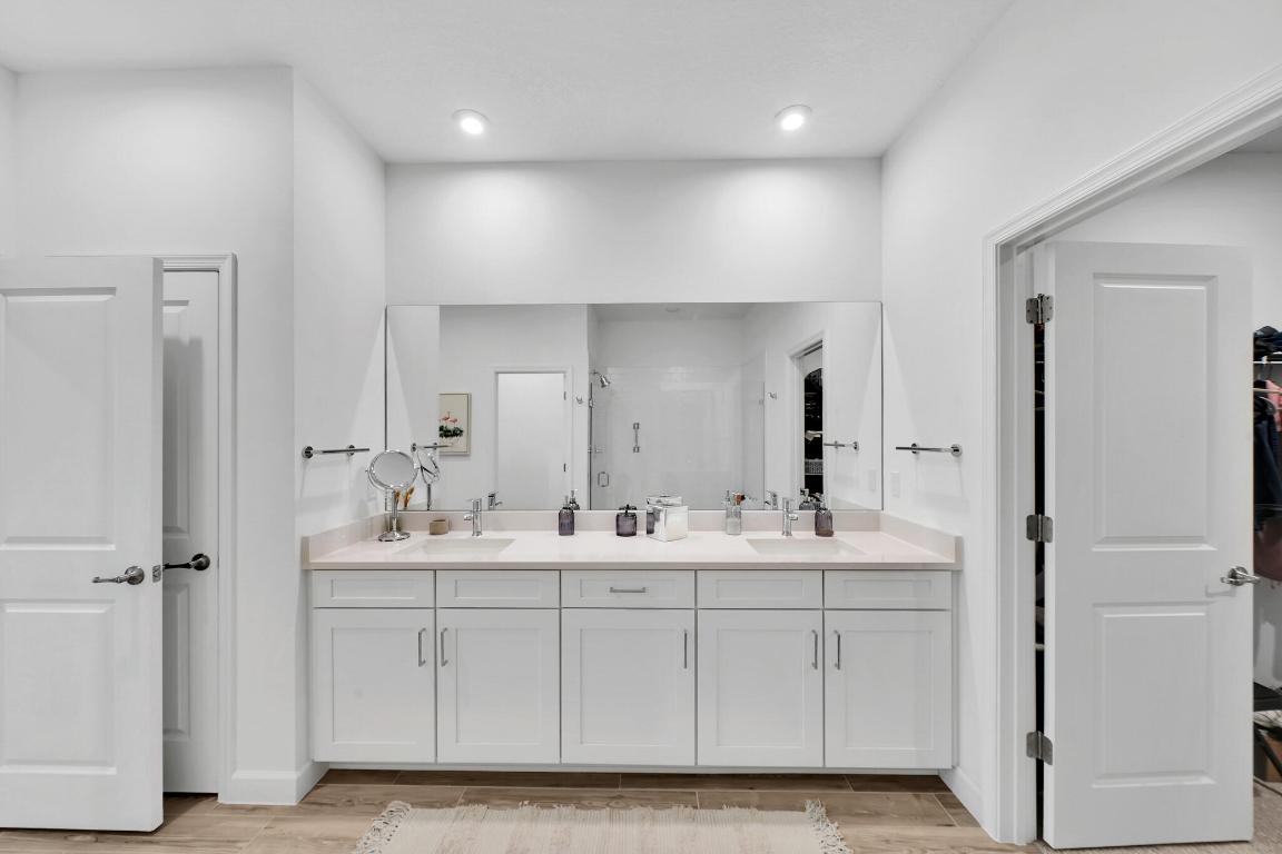 TELARO AT SOUTHERN GROVE - Residential