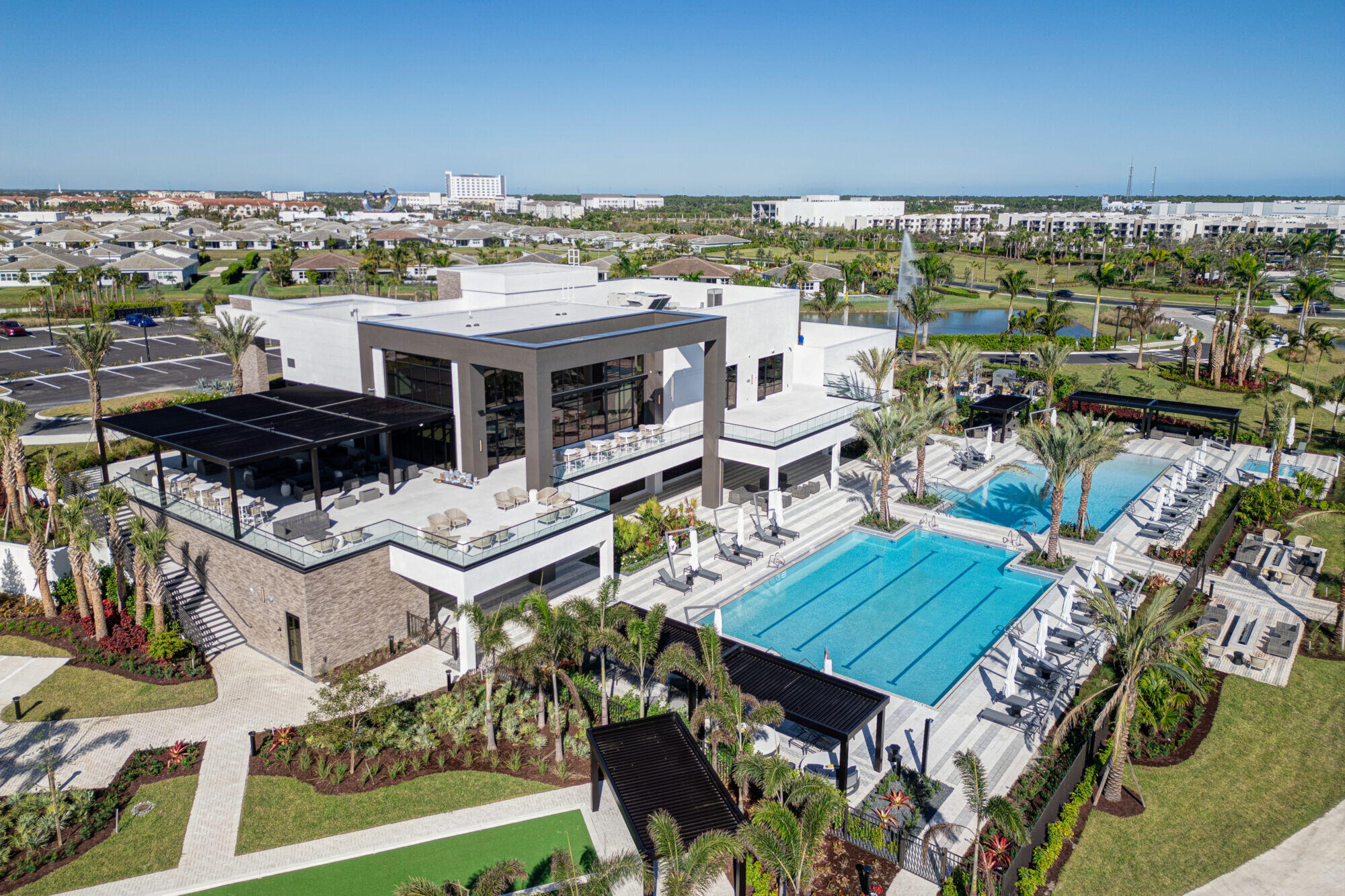 TELARO AT SOUTHERN GROVE - Residential