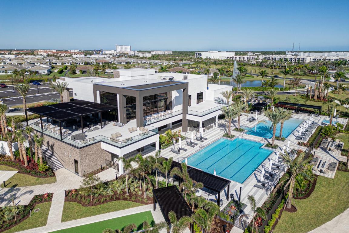 TELARO AT SOUTHERN GROVE - Residential