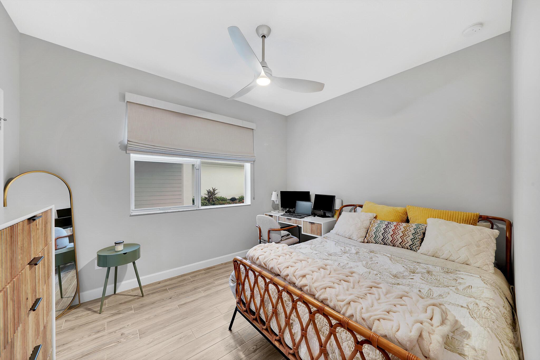 TELARO AT SOUTHERN GROVE - Residential