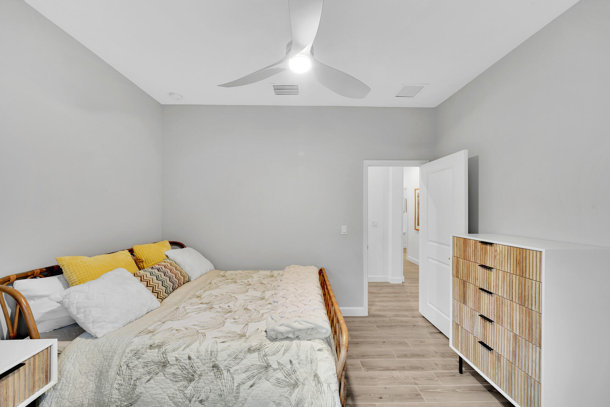 TELARO AT SOUTHERN GROVE - Residential