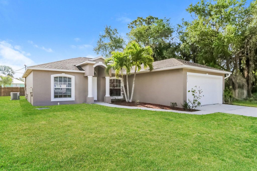 Photo of 2257 SW Matheson Terrace, Port St Lucie, FL 34953 (MLS # R11115300)