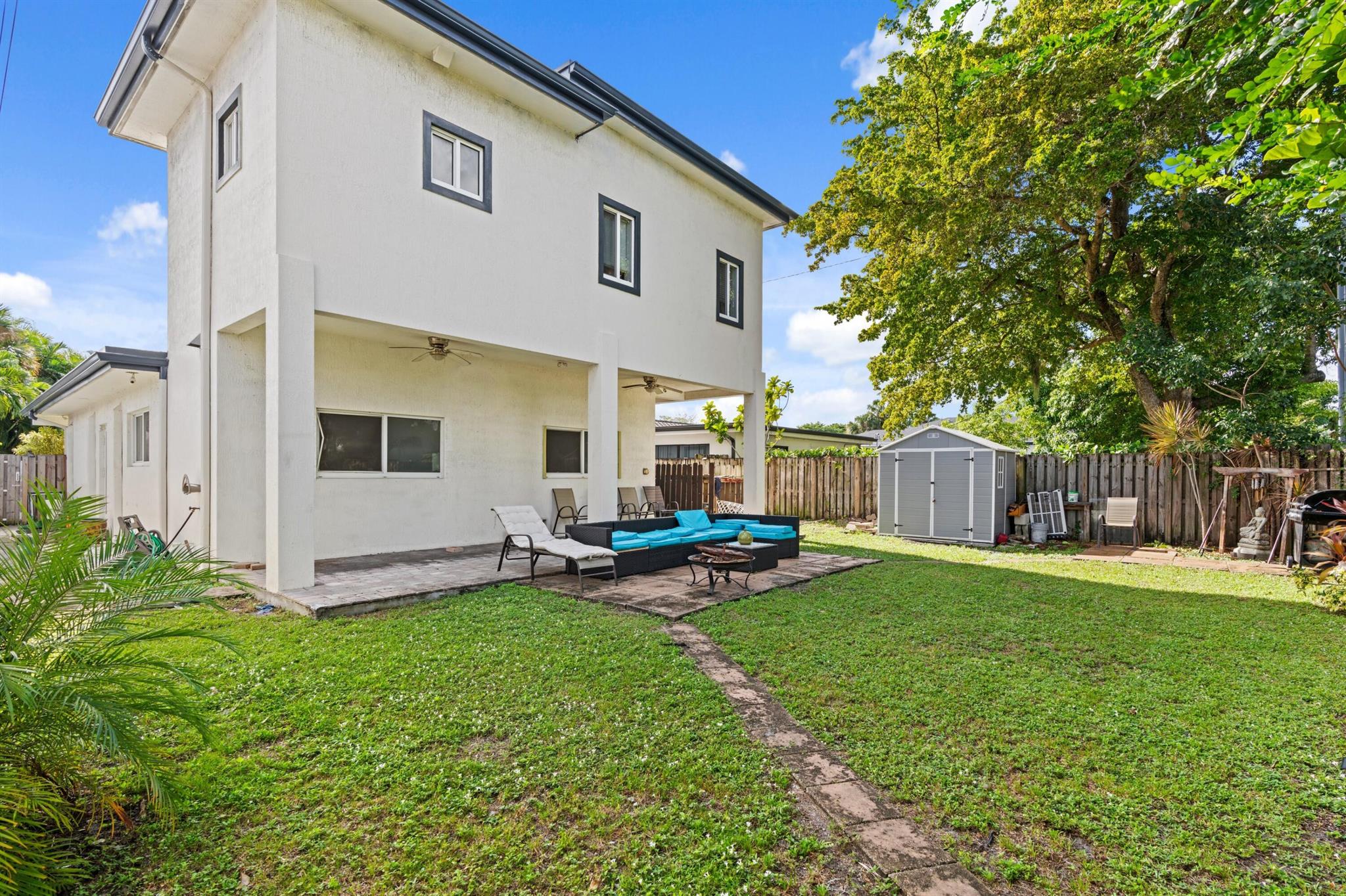 LAUDERDALE PARK 6-33 1/2 - Residential