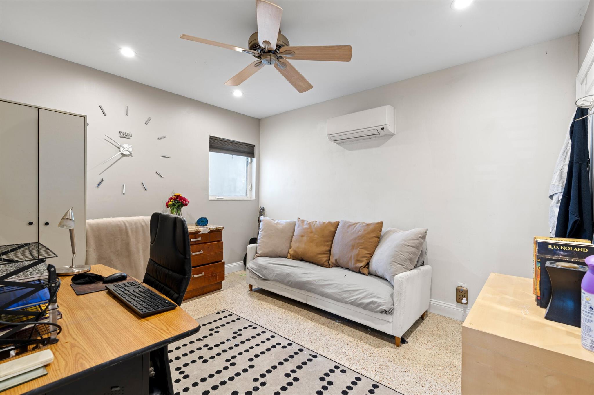 LAUDERDALE PARK 6-33 1/2 - Residential