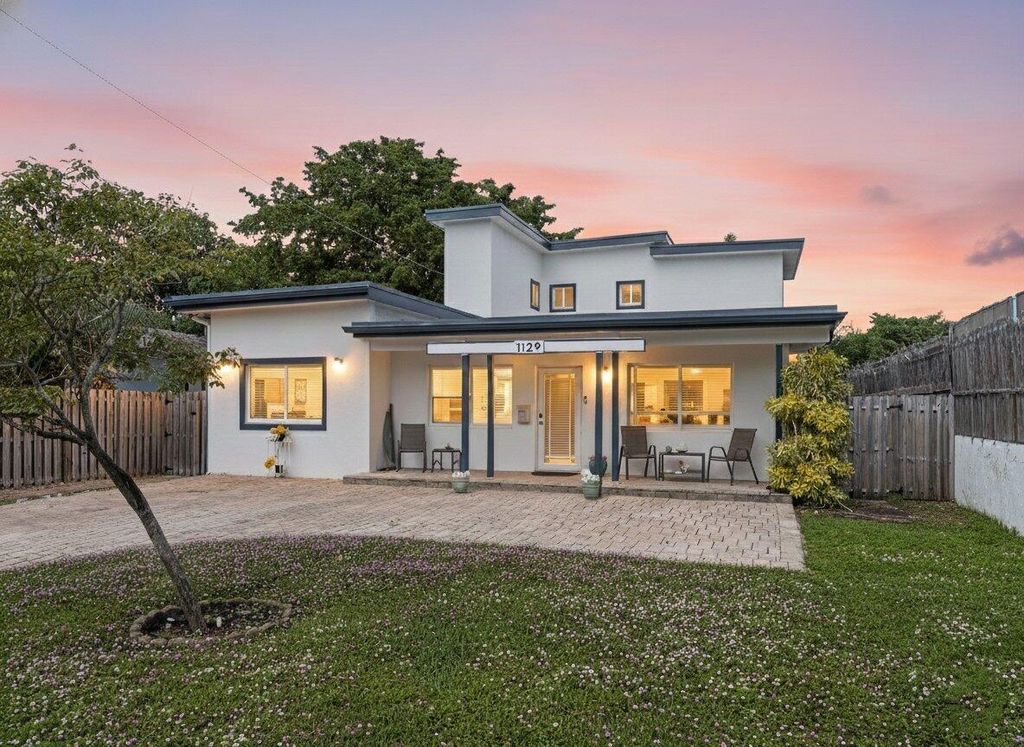 Photo of 1129 NE 16th Street, Fort Lauderdale, FL 33304 (MLS # R11147081)