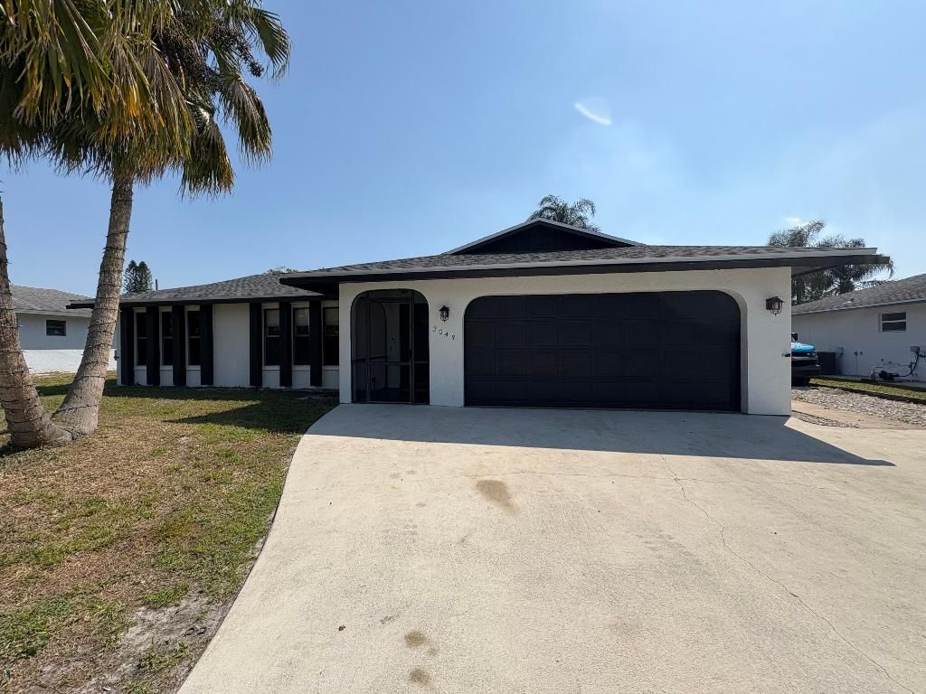 Photo of 2043 SE Benedictine Street, Port Saint Lucie, FL 34983 (MLS # R11067801)