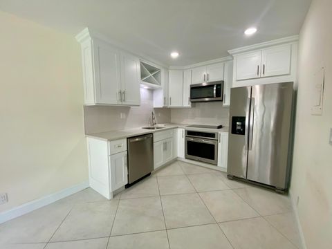 296 Burgundy G Delray Beach FL 33484